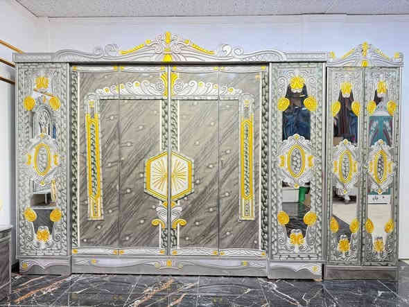 السعر مليون دينار فقط  

غرفه نوم داخل معاكس خشب 3 ملم
خارج تحفير sns انديف 5 ملم

الصبغ حراري درجة اولى

زاويه تصميم كنتوري بارتفاع الكنتور

السرير بلاويد اسود 6ارجل

قياس الكنتور ارتفاع 2.40 وعرض 3.20
 
يوجد توصيل الى جميع المحافضات وباسعار مناسبه

للحجز والاستفسار مراسله الصفحة
يوجد واتساب ***********
