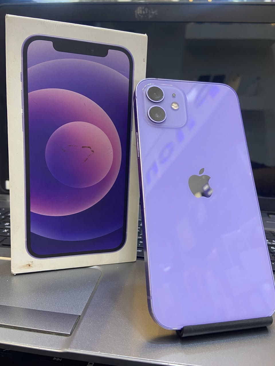 سلام عليكم ايفون ١٢ عادي ذاكره 128 بطاريه ٨٧ جهاز نظافته 100 ب 100 جديد جهاز كلش مو شون جان 3AAA 
عنوانه بغداد الجديدة شارع المسبح 
***********
سعره 360 الف ويا كارتونه
