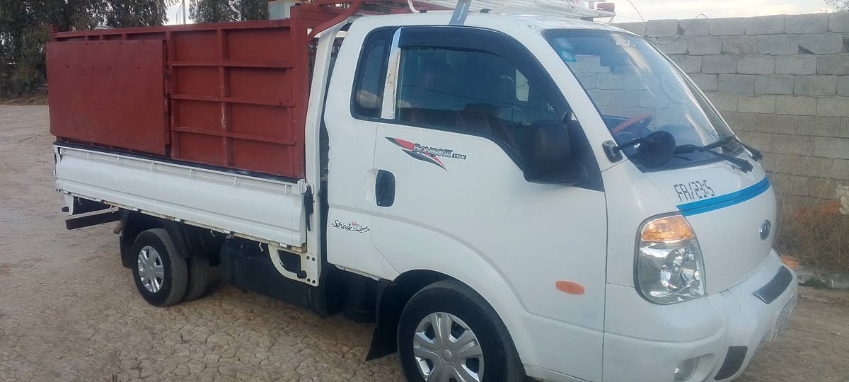 سيارة ا2006  ديالى كنعان براميل دهن ومتطور سحب ودفع وياه جاهزة الشقل  سيارة نضيفة وبسمي ***********
