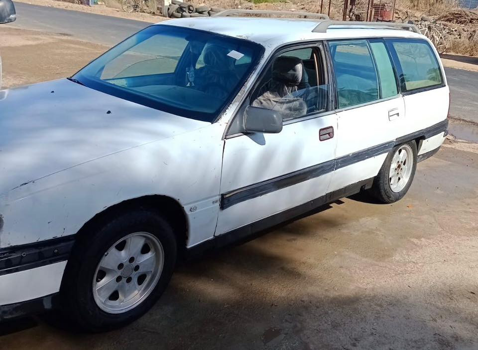 السلام عليكم للبيع اوبل ستيشن سياره جاهزه كير مكينه مكفولات تخم تاير جديد السعر 24وبيها مجال بسيط مكاني بغداد للاستفسار /‭0783 119 1287‬
