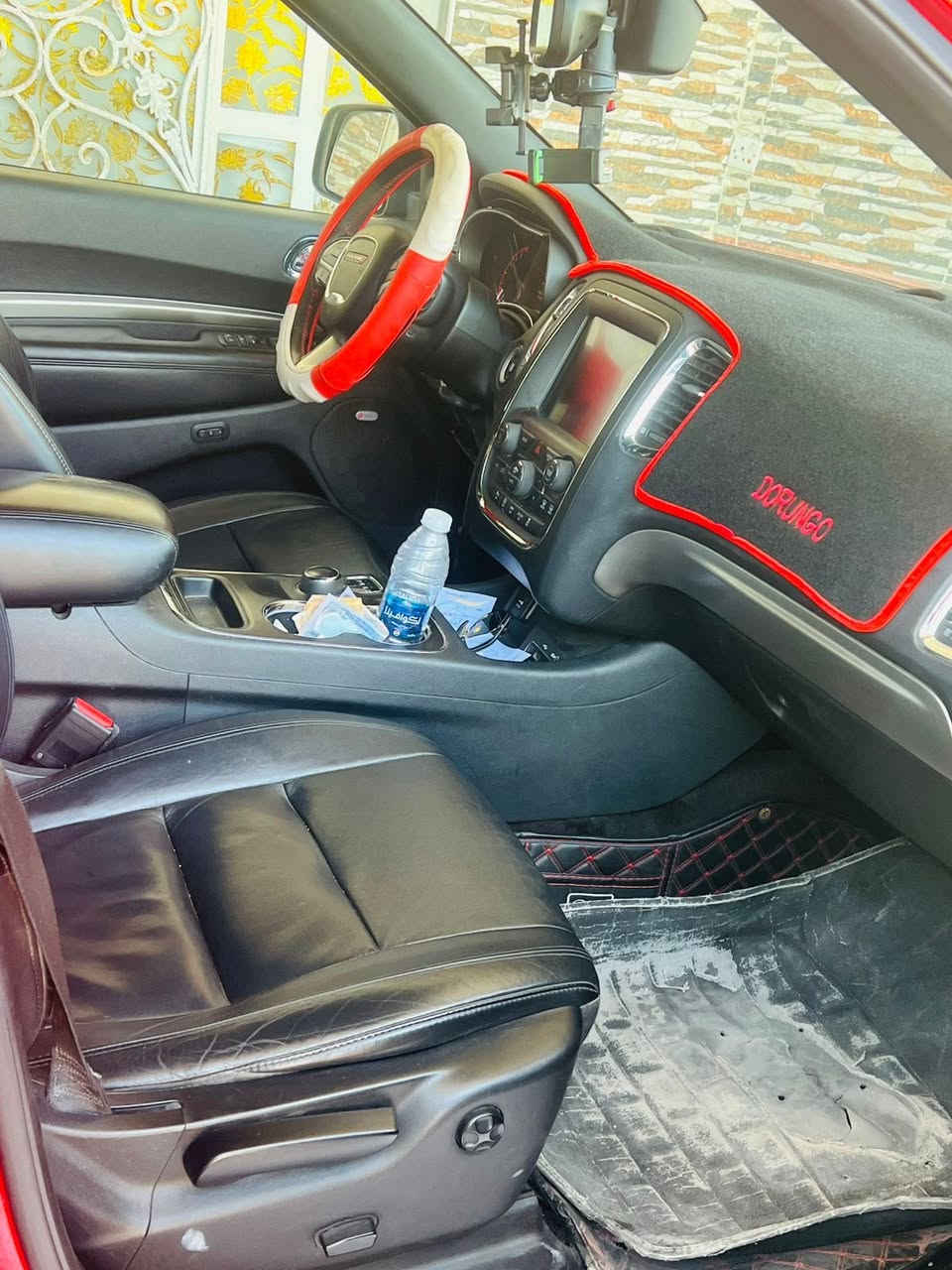 السلام وعليكم 
من رخصت الادمن المحترم 
للبيع دورنكو احمر طماطي موديل ٢٠١٧ وارد امريكي حادثهة بابين صفحة السايق وبيهة صبغ قطعتين  السيارة فول مواصفات جي تي محدثة ٢٠٢١ ويل ٢٠ فتحة شاشة جبيرا مري قلاب كشنات كهربائي جلد تدفئة تبريد السيارة حلوى وناصبة احلى من الصور المكان البصرة اي ستفسار تصال على ***********
