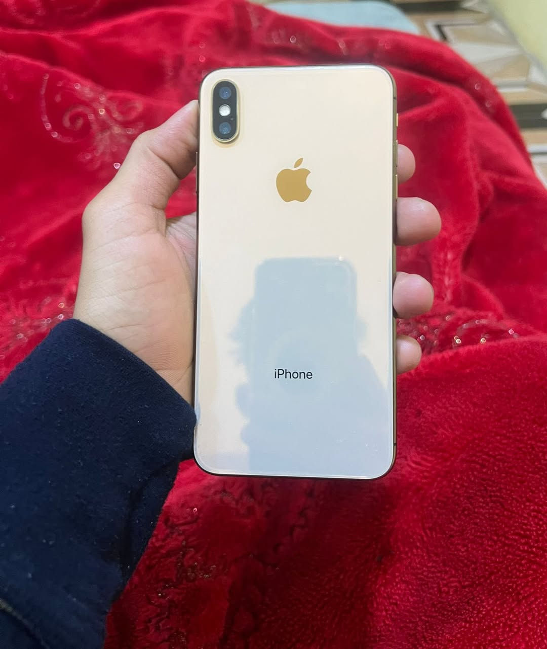 ايفون x ماكس مبدل بطاريه وفيس ايدي متوقف وكامرا الاماميه مغوشه عنواني بصره حيانيه رقم *********** السعر 175 وبي مجال
