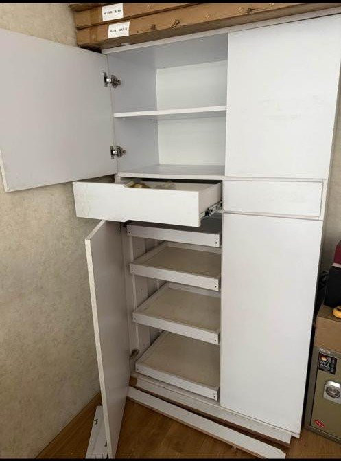 کەوانتێری جل و بەرگ+ پێڵاو
2 پارچە
بە ئاوێنە أربيل, العراق


**إذا كنت صاحب هذا الإعلان وتريد حذفه لأي سبب، رجاءا أرسل رسالة إلى الدعم الفني**