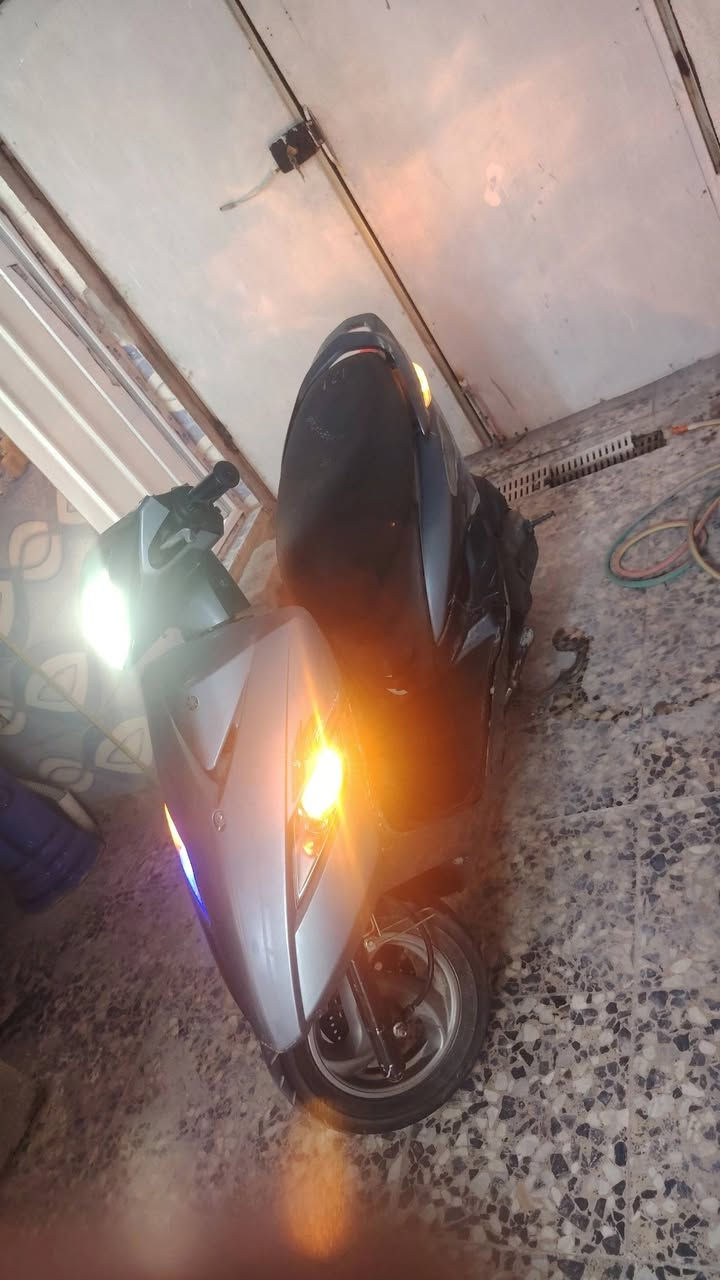 ماكس ثعلب GTR.
دراجه ماكس ثعلب 2009 كابريتر رمبه استخدام شهر  اي نقص مابيها كلها شغاله نگره سلف كله شغال كفرات بلادي غراضها كلهن بلادي الدراجه نضيف دراجه بصور
معروضه ب 8 وبيها مجال مستعجل ع البيع
مكلف بنشر رقم صاحب الدراجة
***********
