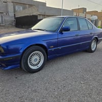 ٥٢٥ • ١٩٩٠ • ديالى بلدروز