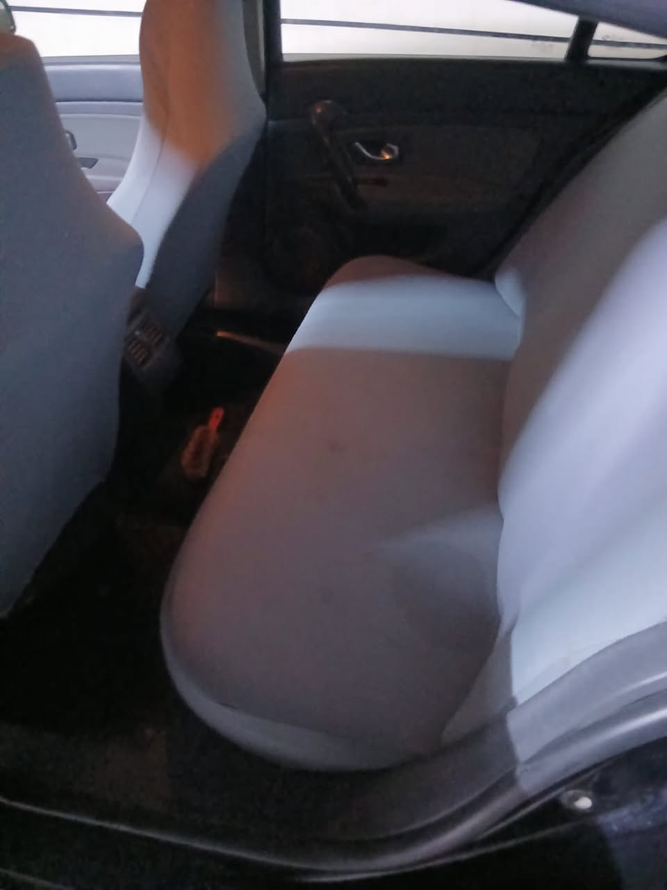 رينو سافران موديل 2012 محرك 2000 رقم بغداد بأسمي السياره مكفوله كير ومحرك وحداديه بدون ضربه مجرد بعض الشخوط والجراد بدون صبغ السياره بلاديه سعرها 78 وبيها مجال بسيط مكاني بغداد / ***********
