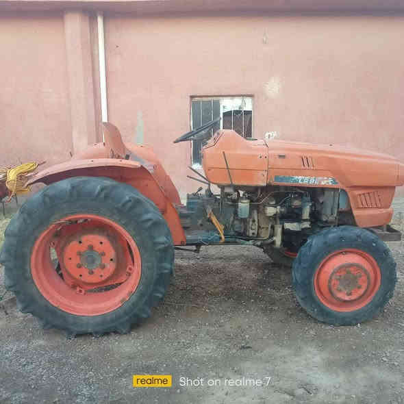 السلام عليكم
كابوتا موديل ٨٥ للبيع مع فدان وسچين ورفاسة
السعر 5 ونص للتواصل الاتصال على الرقم ***********
