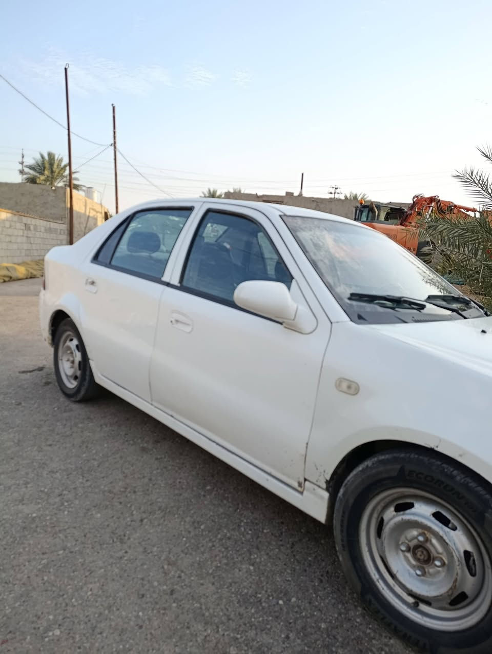 اللهم صل على محمد وال محمد
السلام عليكم 
سيارة ck للبيع 
موديل 2013
خير من الله نضيفة 
محرك وكير  ودواخل وتبريد خير من الله 
السيارة جاهزة من كلشي 
السنوية بأسمي /مكان 
بابل-محاويل 
السعر 31 وبيها مجال
***********4 حيدر
