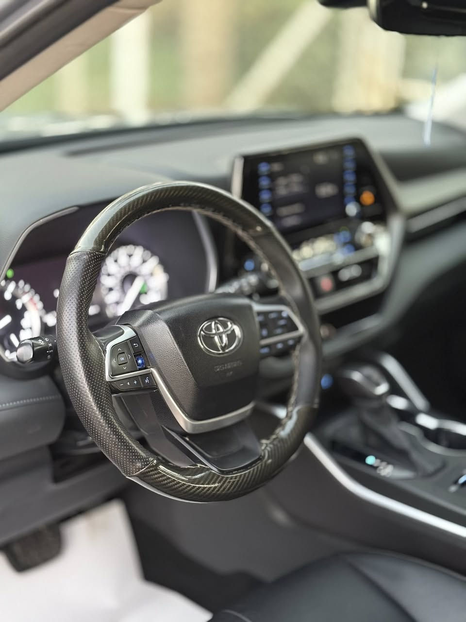 تويوتا هلاياندر
موديل 22
مواصفات XLE
بصمة تشغيل
بصمة ابواب دخول ذكي
كشنات جلد
كشنات كهرباء
كشنات تدفئة
نشغيل عن البعد
زر دفع رباعي خفيف وثقيل
بريك كهربائي
نظام اوتو ستوب
نظام اوتو هولد
وضعيات قيادة درايف مود سبورت .نورمال .ايكو دفع رباعي 4*4
العداد دجتال
مانع انزلاق تراكشن
نظام نزول منحدرات
نظام Snow ثلج
ستائر خلفية
صندوك كهربائي
رادار نقطة عمياء جانبي '
رادار خروج عن المسار
رادار مانع تصادم امامي
رادار خلفي للسيارة
لايت زينون LED
مقاعد صف ثالث سبعه راكب
ايشاير مري
شاحن وايرلس للجوال
شاشة كبيرة
مداخل USB وتايبسي
نظام الخرائط نڤكيشن
نحكمات ستيرن اوامر صوتيه فول
ملاحظة السيارة حادثها جاملغ الايمن 
الاستفسار والاتصال 
***********
