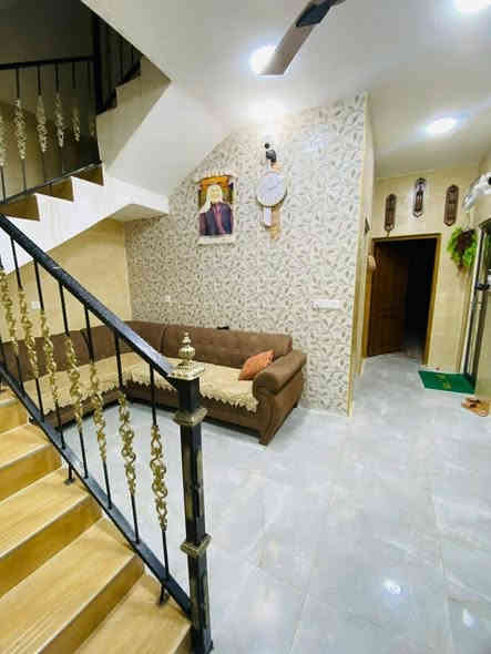 #دار_للبيع
السلام عليكم دار للبيع ملك صرف مساحته 150 متر واجهة 7ونص متر  نزال 20 متر بناء جديد من الاساس 2025 طابقين كل طابق يحتوي ع / 
الطابق الاول / صالة مطبخ صحيات حولي مناور غرفة نوم 
الطابق الثاني / 3 غرف نوم وصحيات 
بيتونه وسطح 
📍 موقعة مرتب / الغزالية شارع البدالة خلف الشارع التجاري مال بدالة او خلف الكوخ .
للاستفسار الاتصال بالرقم / 
***********    ابو كرم 
او زيارة مكتب الدولية للعقارفي الغزالية شارع البدالة مقابل عيادة الدكتور عمر ماجد المشهداني ...
#الدولية_للعقار #الغزالية #العامرية #الخضراء #حي_الخضراء #المنصور #عقارات #منازل #بيوت_للبيع #بغداد #الكرخ #العراق #منزل #بيت_للبيع #اعلان #للبيع #حي_الخضراء #المنصور #عقارات #منازل #بيوت_للبيع #بغداد #الكرخ #العراق #منزل #بيت_للبيع #اعلان #للبيع
