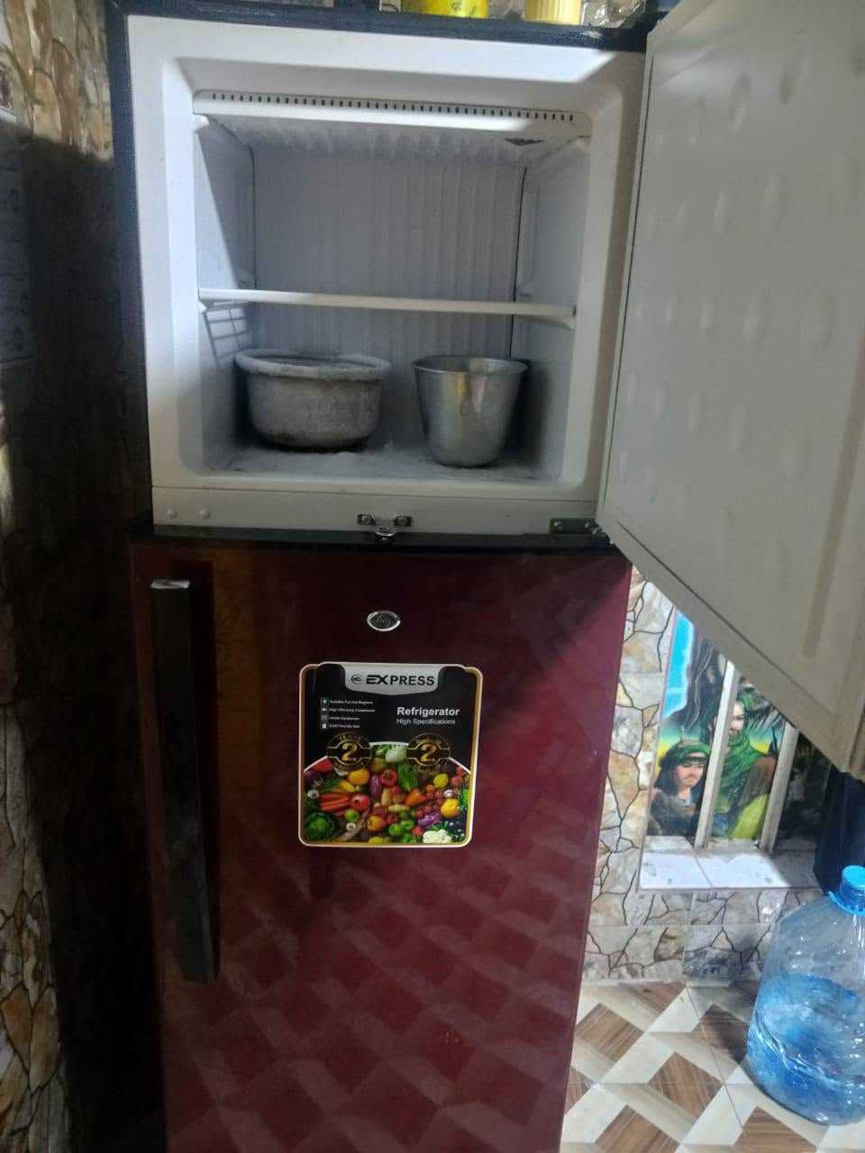 ثلاجه للبيع توني ماخذها ب300اريدها وبيها مجال للشراي


**إذا كنت صاحب هذا الإعلان وتريد حذفه لأي سبب، رجاءا أرسل رسالة إلى الدعم الفني**