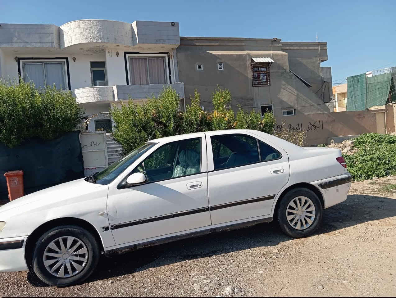 سيارة بيجو ٢٠٠١
مكينة كاميري باتري جديد اطارات جديدة للونللون ابيض رقم كركوك الألماني شرط تحويل شراي يخابر على الرقم 
***********
