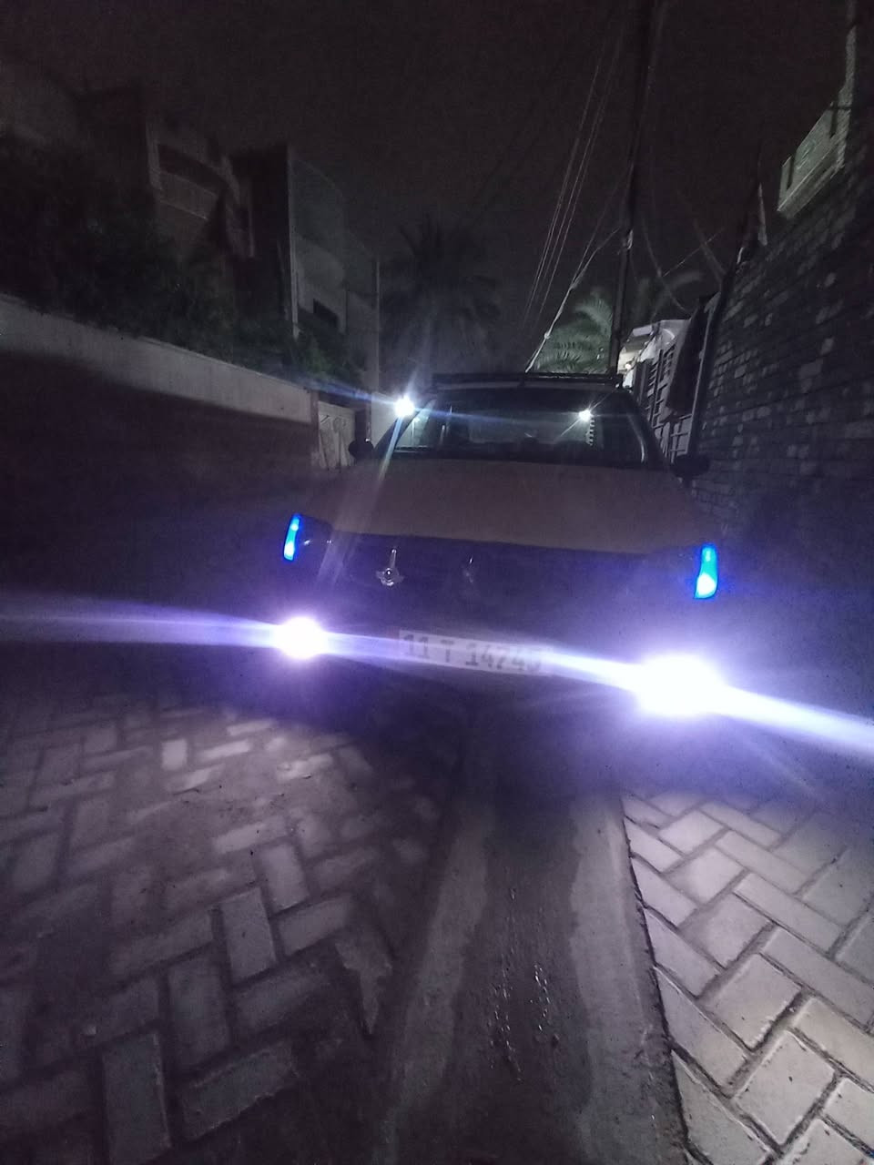 السلام عليكم رينو لوكان٢٠٠٩ فحل مكينة بية بخار تبريد كامل بس عوزة غاز صدرة نظافته ٦٠ بسمي مكفول من ضربة قوية بية خياسات بس بل جاملغات الخلفية كهرباء كلة شغال هية وغرامات مصغره  بسمي رقم جديد تحويل مباشر  سنوية ٢٠٢٨ السعر ٣٠ وبي مجال بسيط بغداد الأمين الثانية  ***********
