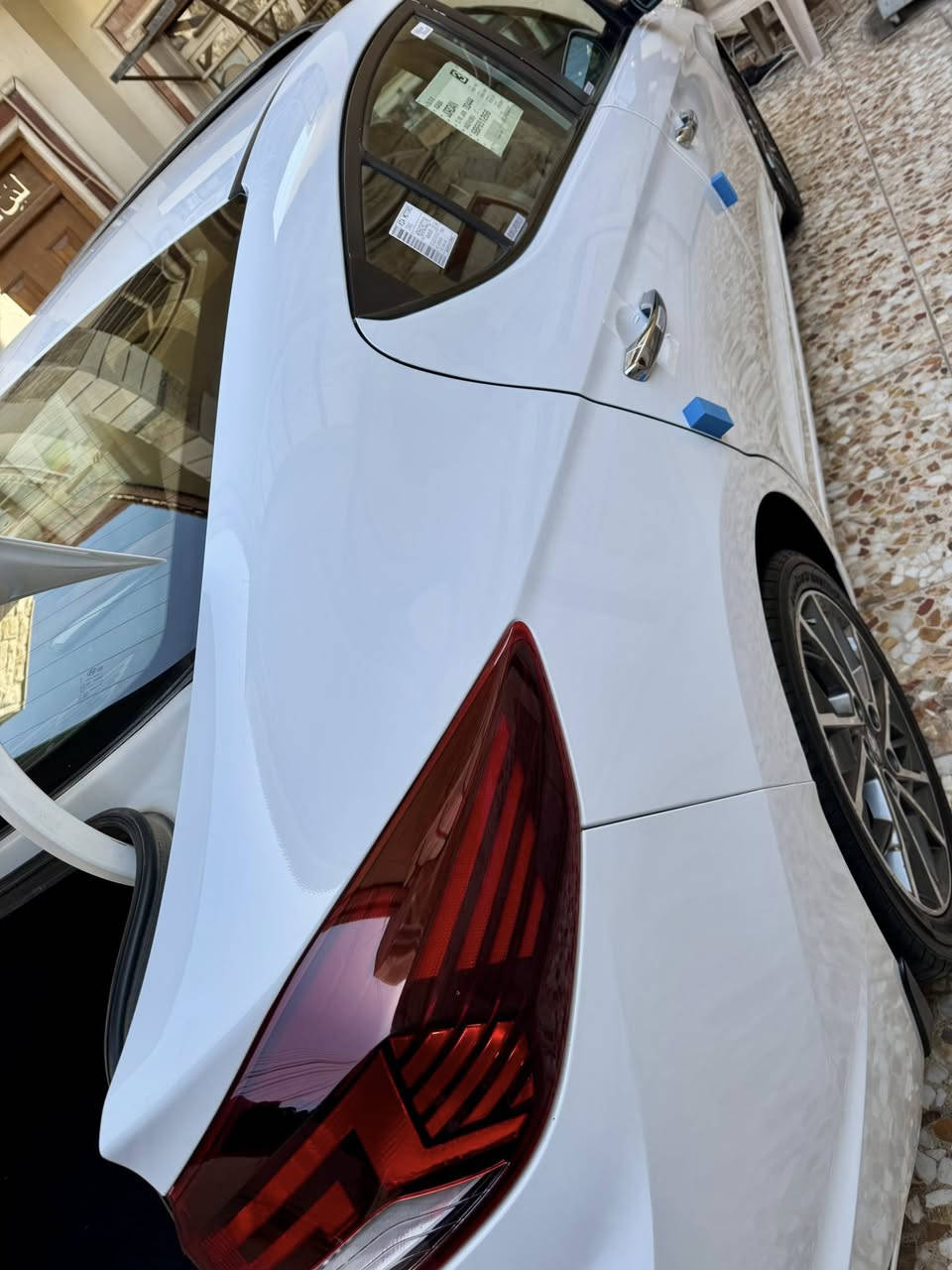 السلام عليكم النترا خليجي 2020 مكفولة من الضربة والصبغ والتبديل فول موصفات بوضع الشركة موصفات فتحة داخل صاج حساسات امامية خلفية كشنات جلد تحكمات ستيرين شاشة كبيرة كامرة خلفية بصمة دخول ذكي وباقي الموصفات المعروفة السيارة شادلها تخم تاير ما صارلة هواي وصدر جديد محرك كير كلة مكفول السعر 160 وبيها مجال حك الجية المكان بغداد السيدية رقمي ***********
