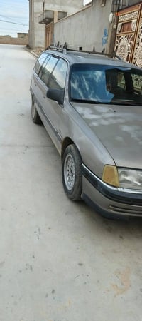 أوميغا • بنزين 2.0 • مكينة معمره