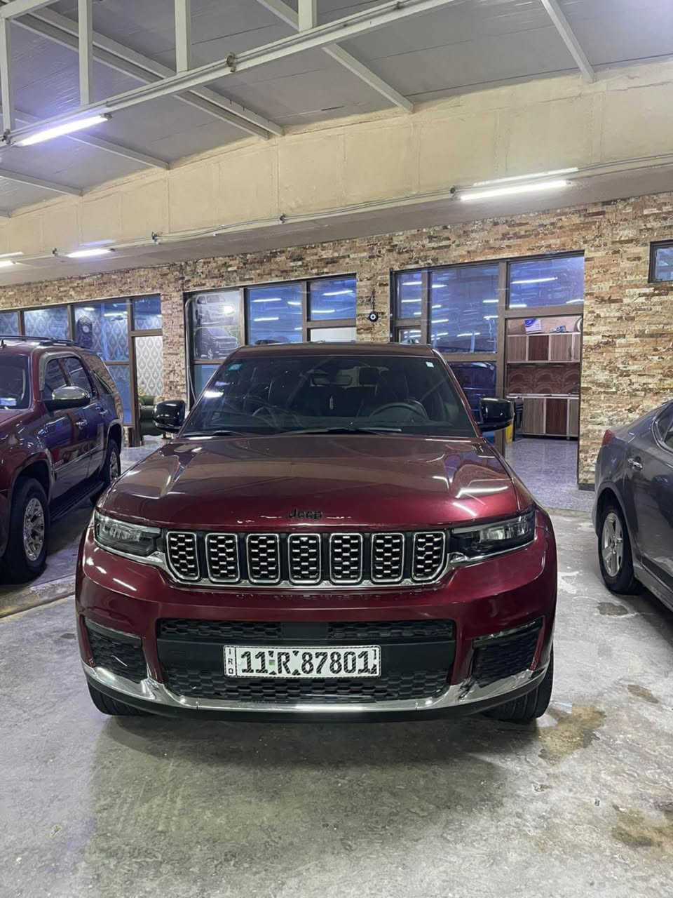 السلام عليكم جيب موديل ٢٣ حادثها كما موضح بالصور ماشيه ١٨ الف ميل سياره جدا نظيفه السياره ٧ راكب رادار امامي مانع تصادم خلفي شاحن وايرلس كير شفتات استيرن كشن كهرباء مقاعد VIP جنطه كهرباء شاشه كبيره محدثها باللغه العربيه السياره بالكوت مركز المدينه اخوان اني مكلف بالنشر اتصل على راعيها السعر المطلوب ٣١٠$ ***********
