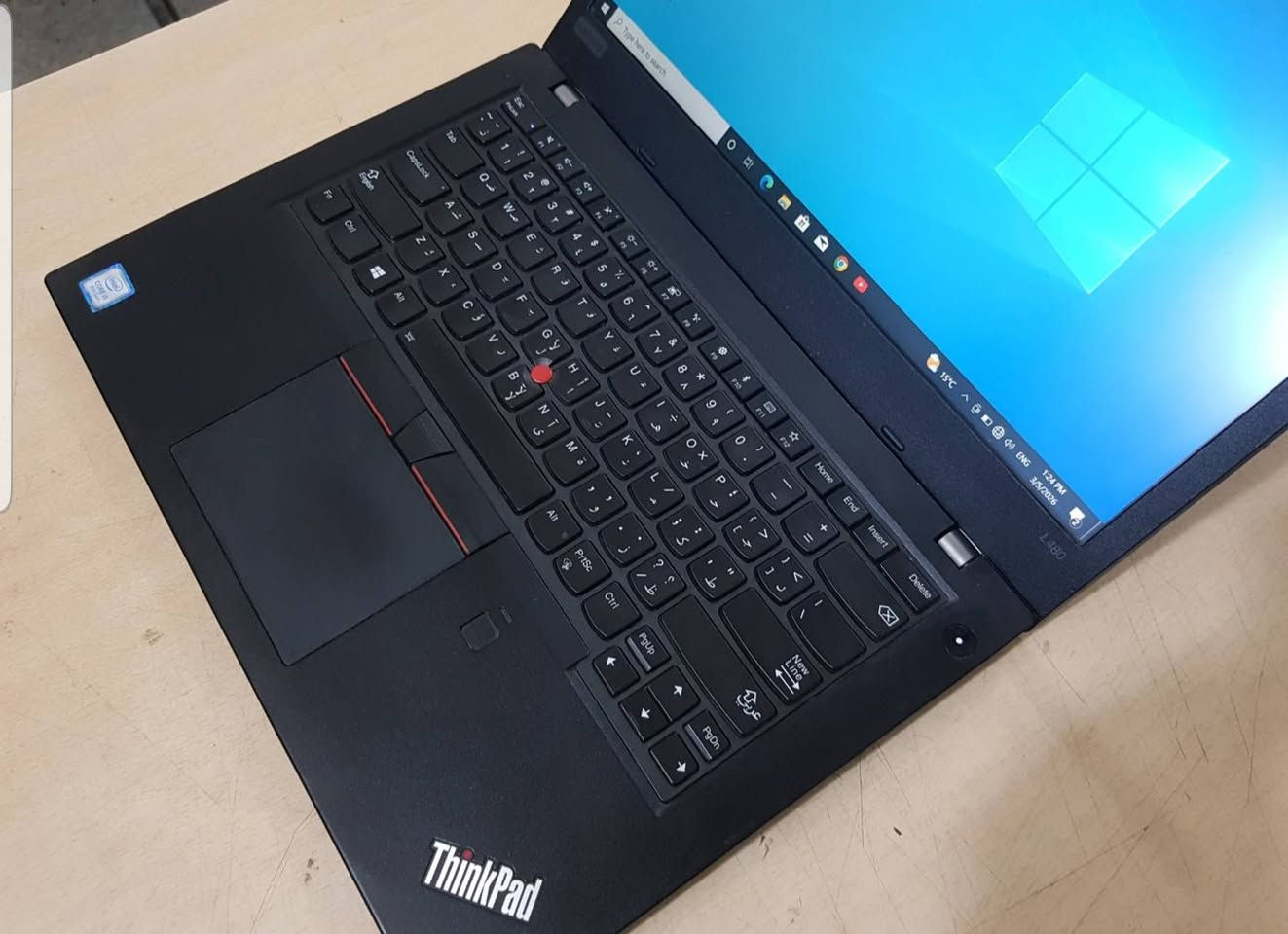 تحية طيبة .. لابتوب لينوفو كور اي 5 الجيل الثامن ورام 4 كيكا وهارد hdd 500  عادي حجم الشاشة  14 شاحنة تايب C بطارية قوية تشتغل اكثر من 3 ساعات وندوز 10 اصلي
سعرها 130 الف بدون توصيل و بدون ملحقات فقط شاحنة تايب C جماعة ال 120 لا يراسلوني لان نزلت من سعرها اكثر من 100 الف بسبب هاي الملاحظتين
ملاحظة : بيها فطر خفيف جدا ب 3 اماكن و موظحة بالصور و بيها ال USB جهة اليمين عاطل لكن جهة اليسار كله شغال بيها USB واحد و Type C واحد شغالات
مكاني بغداد توصيل موجود بغداد 5 محافظات 8 ***********
