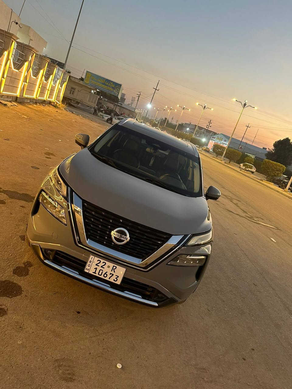 بسم الله الرحمن الرحيم
نيسان روج 2022 للبيع
فئة SL سمنتي فول 
وارد امريكي بيها جاملغ صبغ 
خزن ميموري كشنات 
كشن تدفئه تبريد 
فتحة سقف 
صندوق كهربائي وحساس يفتح ع القدم 
رادار خلفي اماي 
نقطة عمياء 
مقاعد  جلد لونين 
نظام تكييف قطعتين امامي و خلفي 
 • نظام صوتي Bose Premium.  
وهواي مواصفات بعد 
سعر ١٧٥ وبيها مجال
***********
