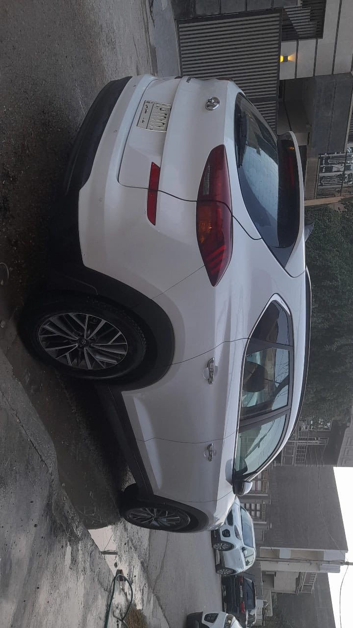 السلام عليكم ورحمه الله
توسان 2019 خليجي
سونارها موجود بالصور بيها صبغ شويه بالدعاميه
السياره جاهزه من كلشي
السعر ١٩٥
***********
