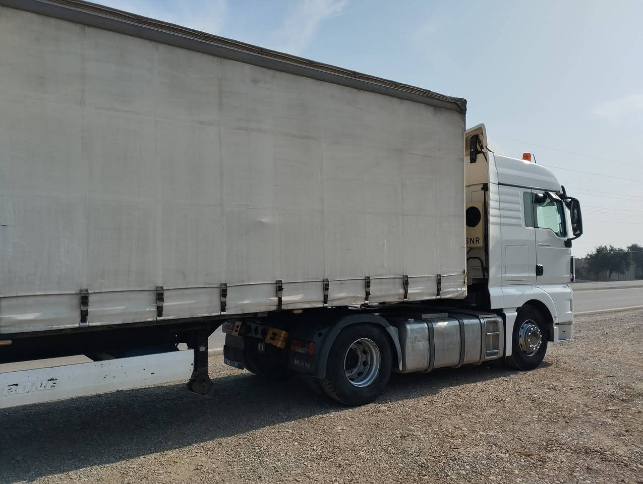 مان بريفان 2012 محرك 480 تك سوبر هاف رتايدر سبلت شغال تبريد محرك بالشرط  عربانه 2012 كرون دنكير مارسدس سياره فول السعر 315 بي مجال بسيط حك الجيه ***********
