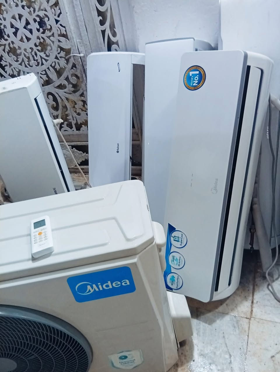 قطع خارجيه طنين بيه ضمان شهرين بليه تصليح سعر الوحده 175بصره تنومه ***********
