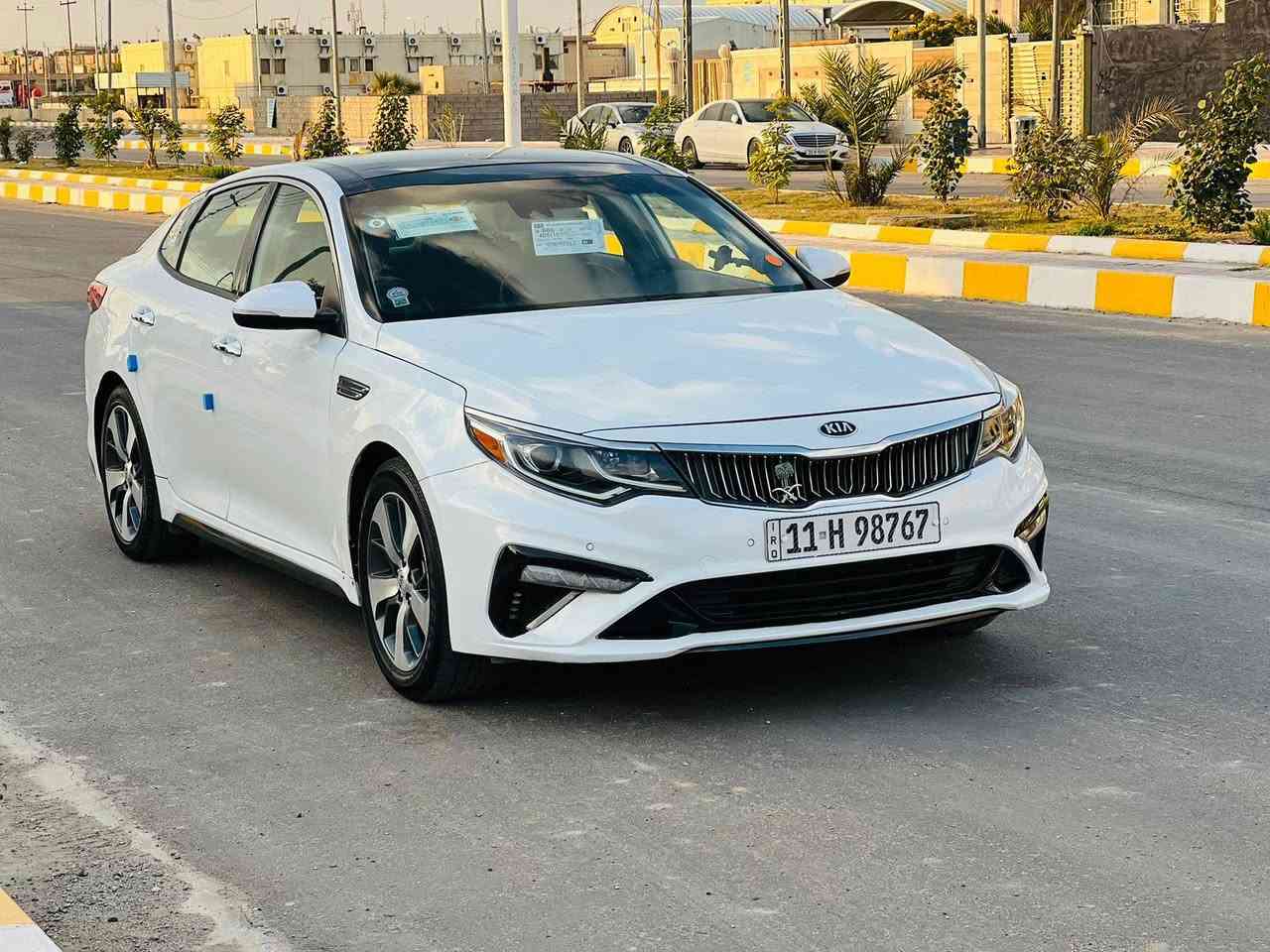 السلام عليكم 
كيا اوبتيما 2019 أمريكي حادثها جاملغ وبنيد مبدلات والباقي كفاله رقم بغداد تحويل فول مواصفات للاخير واحد على واحد ماشيه 90 الف 
محرك 2400 كزوزين 
السعر 153 وبيها مجال الشراي يتصل وبلخدمه *********** مكان السيارة ناصريه مركز
