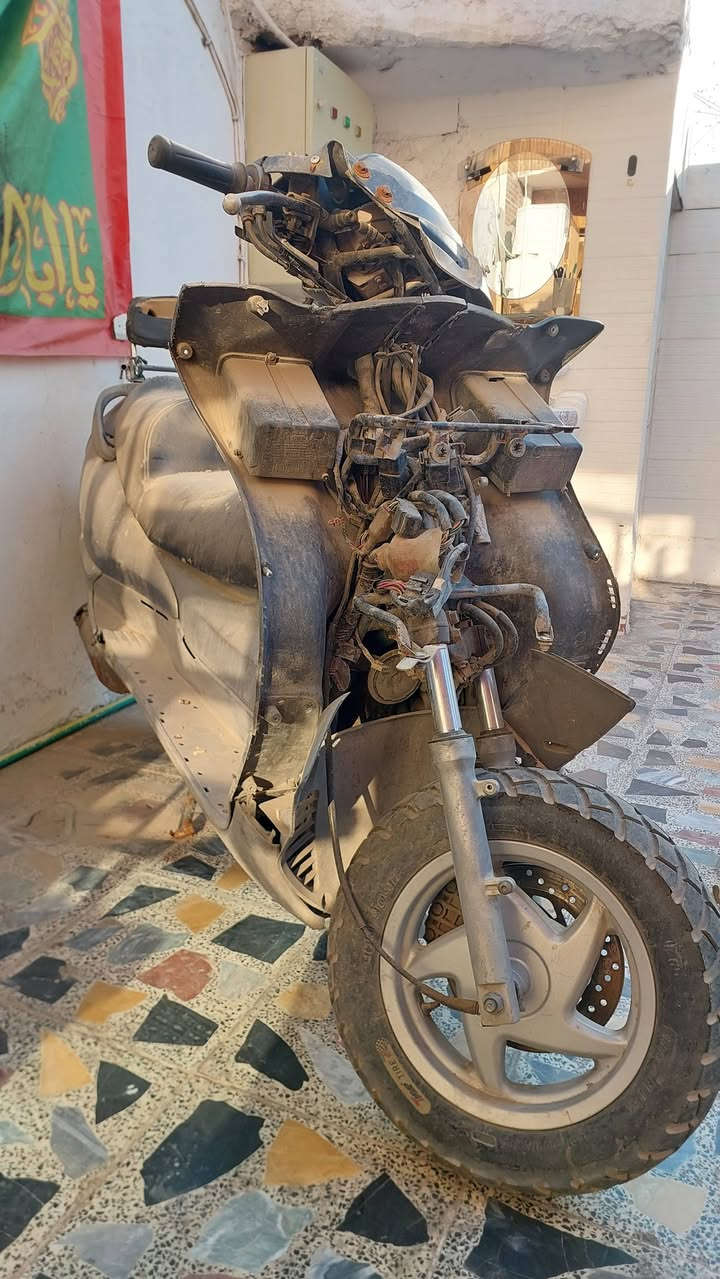 السلام عليكم
دراجة 04فورسايد للبيع 
الدراجه علگت ولفاات 
ابيع مكينه گايمه
رقم الهاتف :***********
