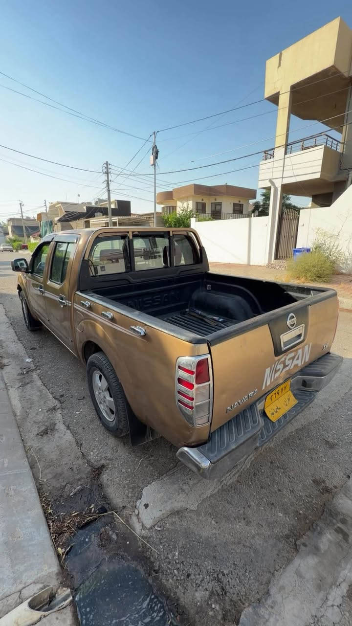 سلام عليكم نيفارا ٢٠٠٨مكينه بلادي مفتوح كير عادي شاشه بلوتوث تخم تايرات جديد تبريد ثلج سياره بي قطعتين او تلاثه سياره ما يحتاج اي مصرف بس بي ضربه قليل من الخلف ما مصلح سياره رقم سليمانيه للبيع او مرواسه حسب القناعه رقم الهاتف ***********
