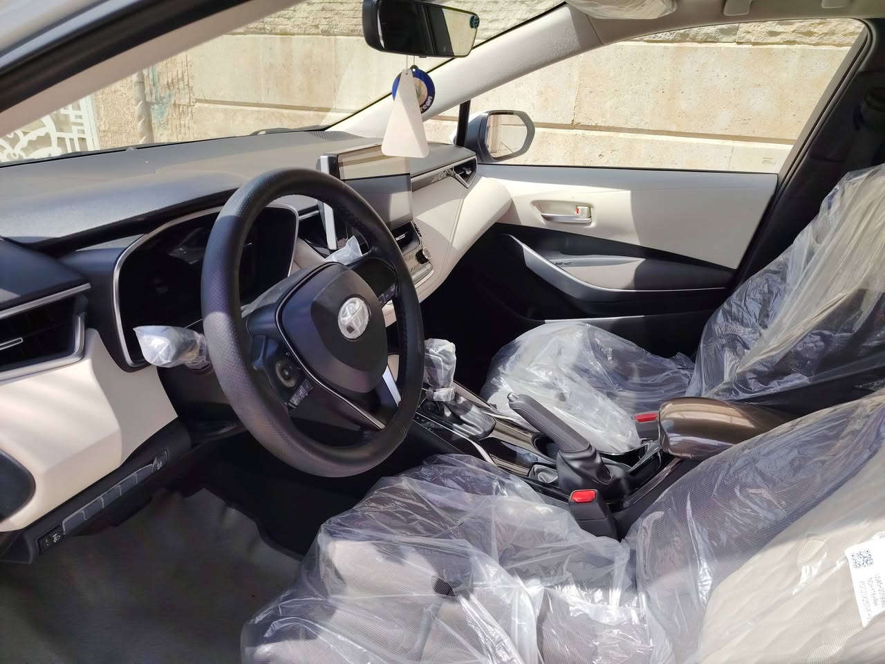 سلام عليكم
كورلا ٢٠٢٢ خليجي ابيض صدفي مكفوله ماشيه ٦٧ الف km
بصمه فتحه فول عدا الجلد السعر ١٧٥ $
***********
 العنوان بغداد شارع فلسطين
