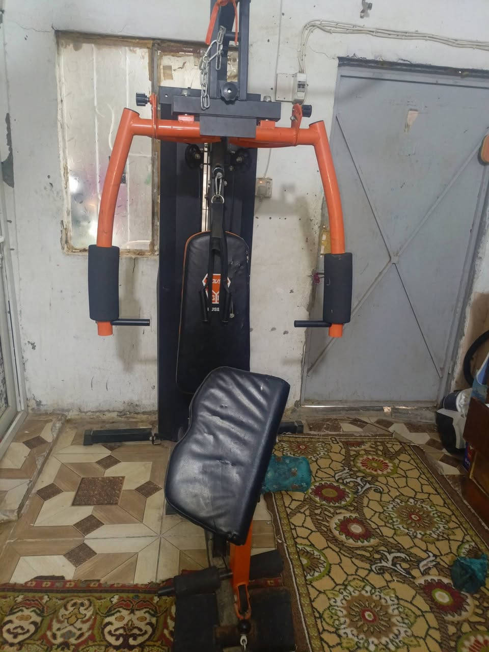 جهاز رياضي لكمال الأجسام متكامل نظيف قليل الاستعمال
خمسه في واحد خمس حركات رياضية في جهاز واحد 
السعر 300 
العنوان كربلاء حي المهندسين 
للاتصال ***********
