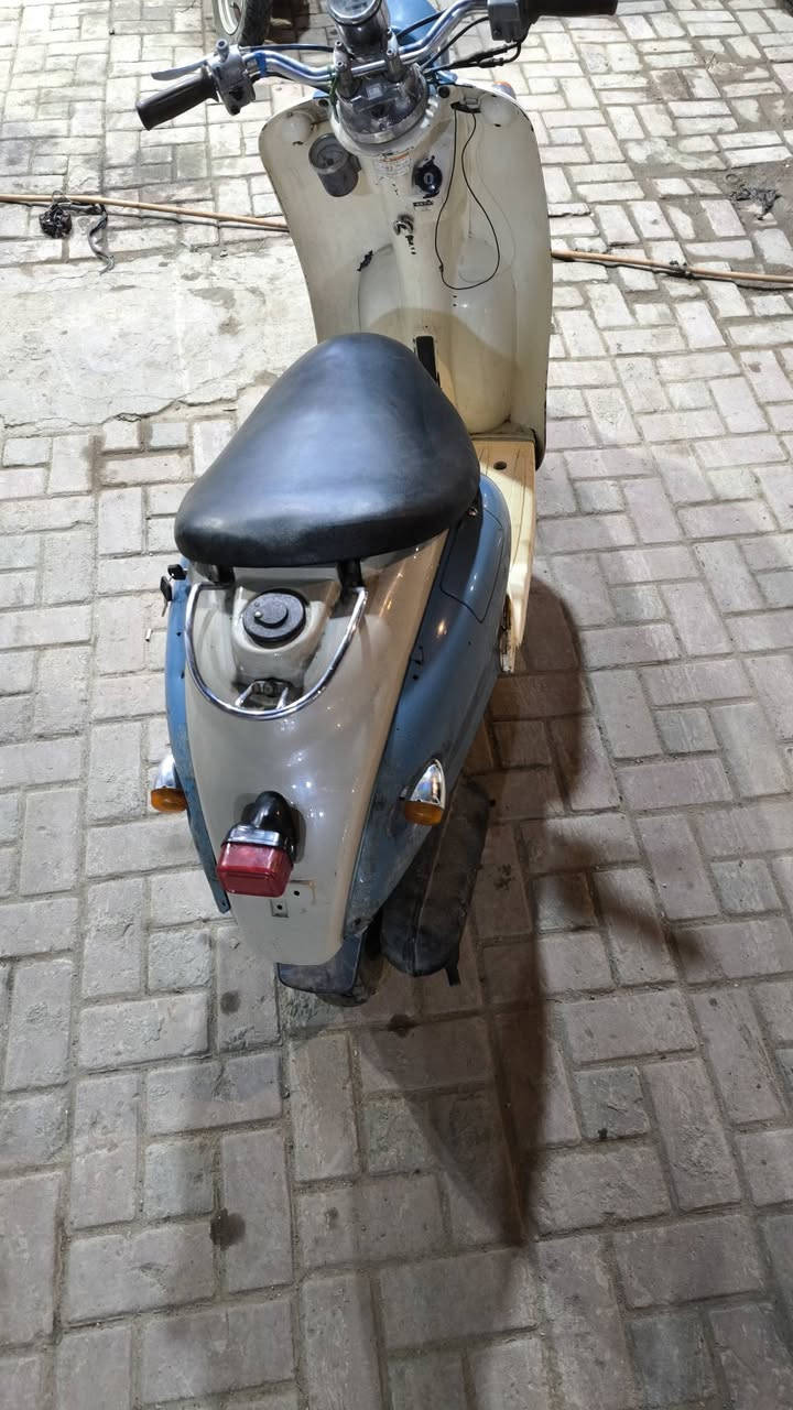 دراجة عبد الحليم كلاسك  للبيع 200وبيه مجال
كربلاء المقدسة الچاير ***********
