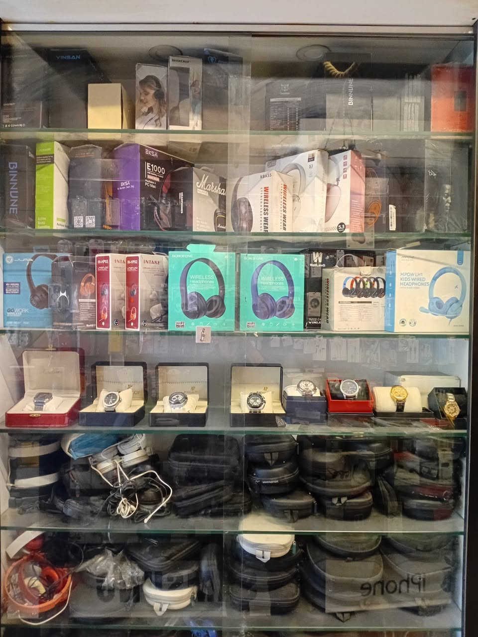 السلام عليكم 

شباب موجود انواع السماعات و ماركات عالمية اكو جديد و اكو مستخدم
ليريد سماعه يتفضل خاص ويتدلل
و الأسعار مناسبة إنشاءالله


**إذا كنت صاحب هذا الإعلان وتريد حذفه لأي سبب، رجاءا أرسل رسالة إلى الدعم الفني**