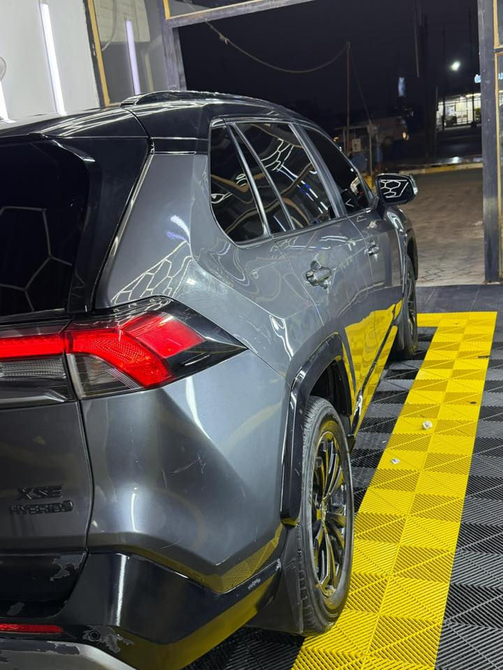 اسلام عليكم
� للبيع Toyota RAV4 2022
أعلى فئة بالراف4 (Full Option) 🔥
لون فيلي مرتب جداً ونظيف

المواصفات:
✔️ فتحة سقف
✔️ شاشة كبيرة
✔️ كاميرات وحساسات
✔️ تشغيل بصمة
✔️ مقاعد جلد
✔️ دفع رباعي
✔️ جميع المواصفات الكاملة
✔️رادار 
السيارة نظيفة جداً وما تحتاج أي صرف، جاهزة للاستخدام 👌
للاستفسار  ***********
