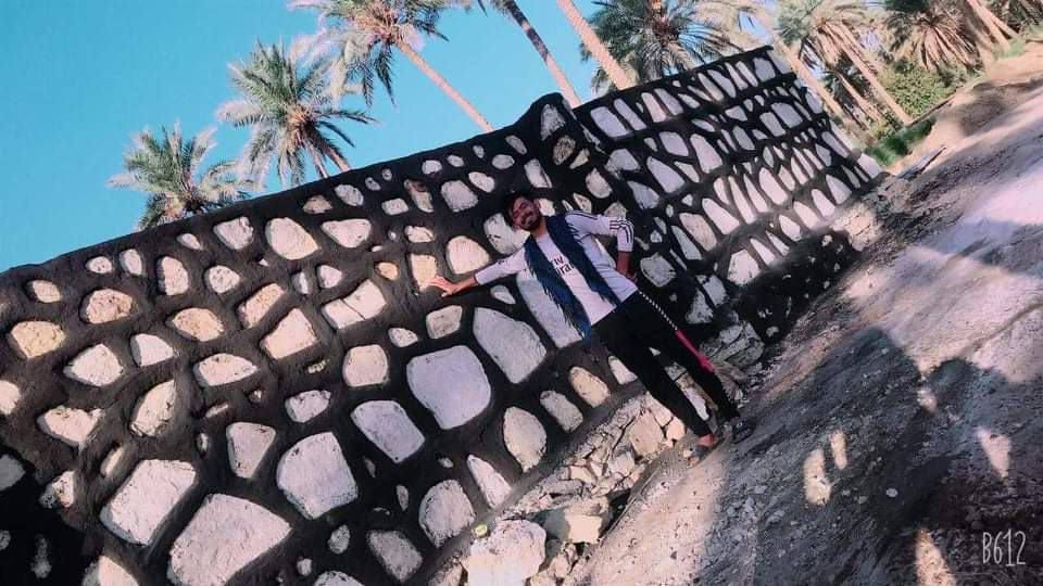 بناء حجر كرسته وعمل متر مربع ٢٢ الف
***********
