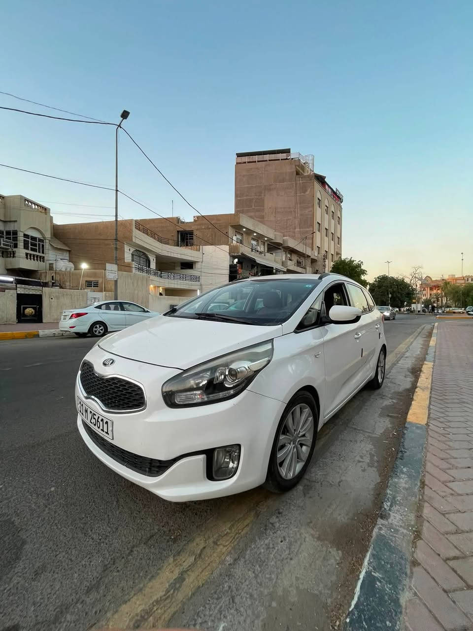 سلام عليكم كارنز ٢٠١٤ خليجي بأسمي بغداد بيها صبغ باب خلفي وصندوك مكاني بغداد ***********
