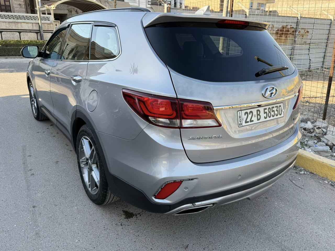 سنتافي 17 كراند رقم اربيل بسمي مكانه بغداد سعرهه 163وبه مجال *********** فول مواصفات 6 سلندر7 راكب 3 قطع تبريد 5 كامرات لمتد حادث جاملغ وبنيد بدون دواخل السياره جاهزه كل نقص ما بيهه كير مكينه 3300مكفوله
