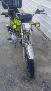 السلام عليكم شباب دراجه سيفان البيع موديل موديل ٢٥ السعر ٨٢٥ اوبيه مجال مكينه ٢٠٠ المكان حي الجزاء هاذه رقمي *********** أو ايل يحب يتصل
