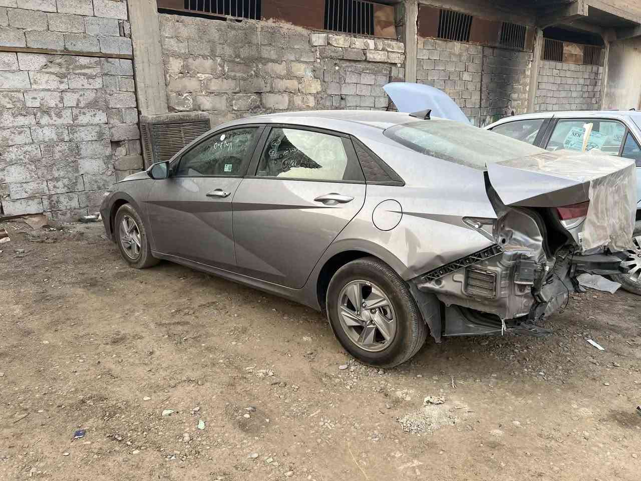 سلام عليكم
النترا وارد 24 دخول جديد ضررها موضح بالصور بدون ارباك بجم كبس  بانزين محرك 2000
بدون تصليح
ماشية 20  
ديالى بعقوبة
***********
سعر142 ومجالها بسيط
