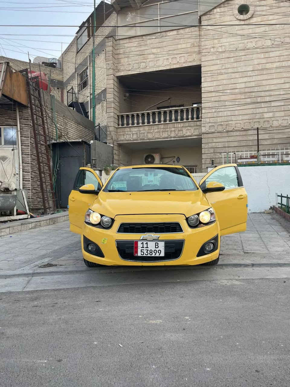 سلام عليكم سونك موديل 2014 مصفره هيئه وغرامات تحولي ثاني يوم السياره جديده كيره ومكينه كفاله حادث جاملغ امامي الايمن بدون ايرباك السياره بأسمي السعر 60 وبيها مجال العنوان بغداد رقم الهاتف ***********
