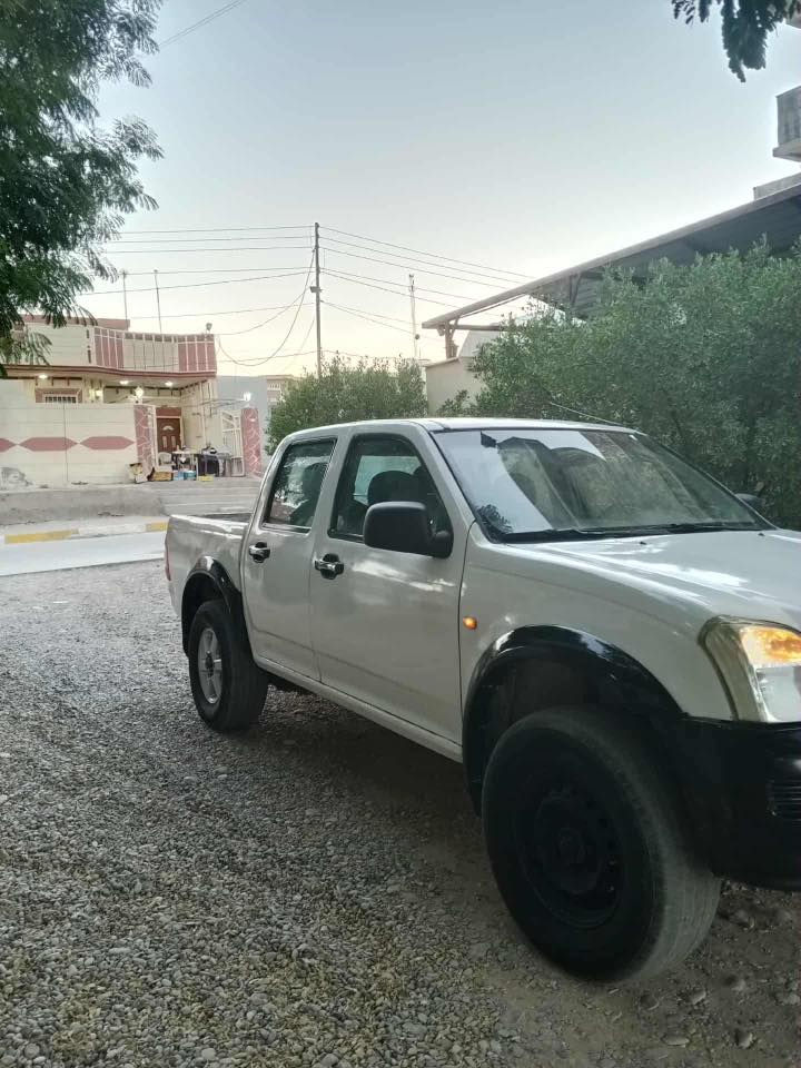 شوفر ليت لوف 2005 مزاد وزارة الداخلية ديالى 
مكينة vvt كير اوتوماتيك
للبيع ***********
