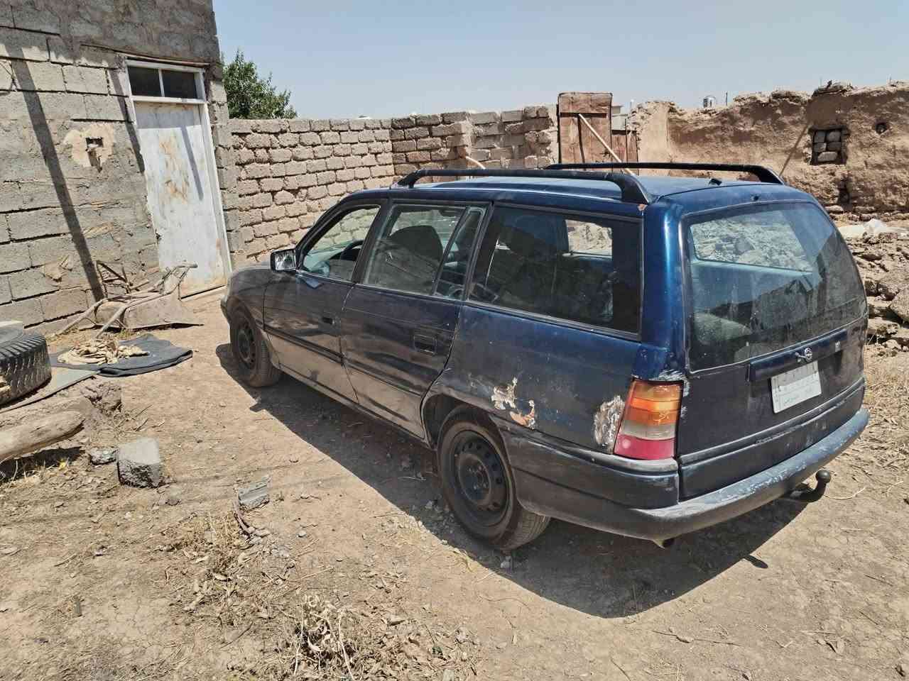 استره موديل 1992 رقم بغداد السنويه صاقطه الشرعي بالموصل تريد وكاله أو تحويل شرط حجم 18 السعر 37 وبيه مجال العنوان موصل ناحيته زمار *********** ***********واتساب
