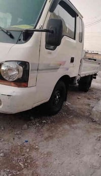 كيه ام عيون موديل 1997 كفاله عامه رقم قادسيه مكان سياره بغداد باقي الت...