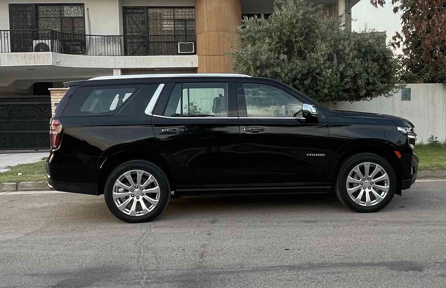 تاهو بريمير ٢٠٢٣ ماشيه ٣٩ الف كيلو باسمنا تحويل خليجي وكاله بيها صبغ ربع الدعاميه وتكحيل بالجاملغ كارت بسيط جدا ميتجاوز ١٥ سم  وبيها تكحيل بسيط بالباب الخلف السائق وموضح بالسونار المرفق مع الصور صدر امامي خلفي جيد جدا محرك مكفول كير مكفول مسويلها ادامه كامله حتى هايدروليك كير وفلتر جديد هزه وسنويه جديده 
مواصفات البريمر معروفه فول ١/١ سياره جديده واستعمال شخصي مكان السياره بغداد اليرموك السعر ٥ دفاتر ٥٠ الف دولار وبيها مجال بسيط للاستفسار الاتصال على ***********
