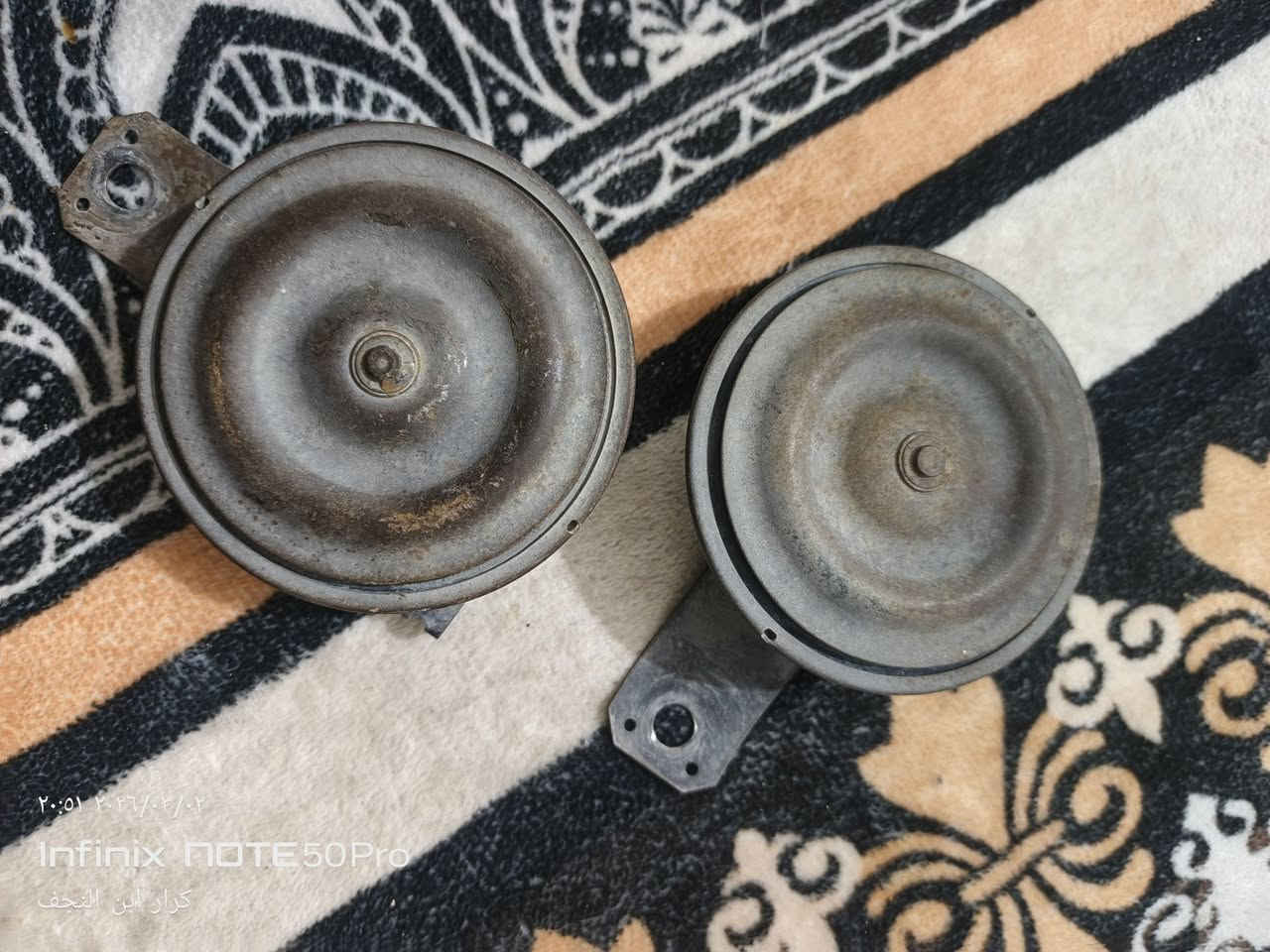 السلام عليكم هورنات سيدان للبيع مكان نجف سعر 75 $ $  1 ما اشتغل وقف عندي ما مفتوح براغيه ولا رايح التصليح ***********
