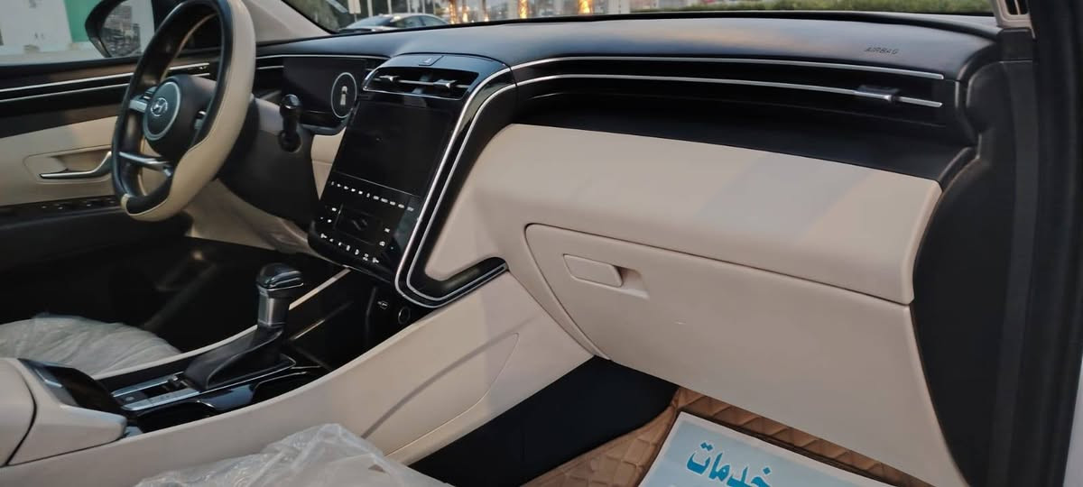 السلام عليكم شلونكم حبايب عندي توسان 2024 خليجي فول مواصفات بانوراما ماشيه 45 الف السياره بعدها بالضمان بيها بارد مكانين على كد اصبعين وشخط بالباب خلف السائق السياره بأسمي
 مواصفات السياره
✅ بصمه
✅ بانوراما
✅ شاشه لمس
✅ تبريد لمس
✅ الكشنات الاماميه كهرباء
وباقي المواصفات المعروفه
السعر 220 ورقه وبيها مجال بسيط للطيبين للاستفسار الاتصال بالرقم
***********
يوجد واتساب واتصال عادي موقع السياره بغداد الغزاليه مع جزيل الشكر لاداره الموقع والاعضاء الكرام
