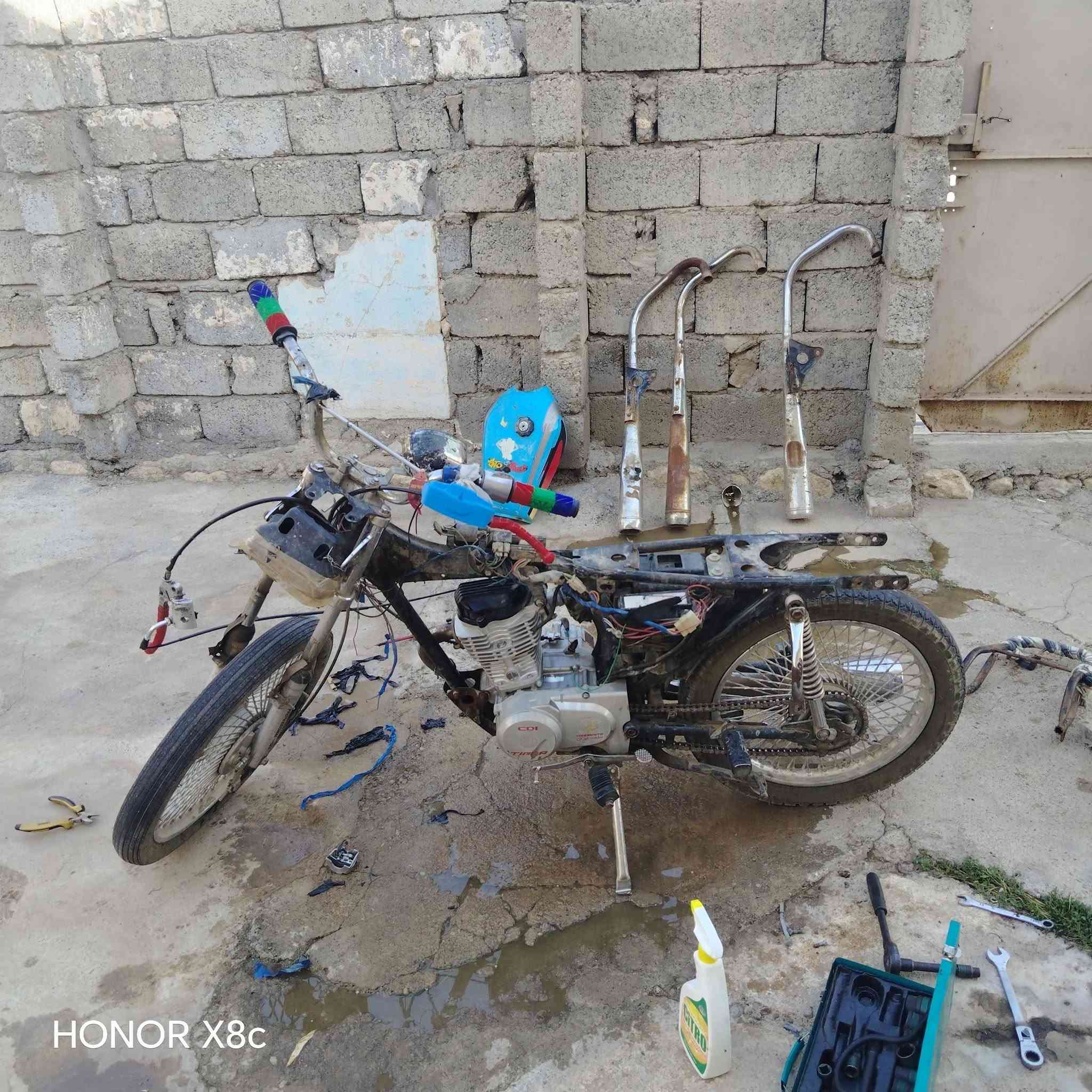 السلام عليكم اليوم كمنه موطور احد ال زبائن عبد الستار النعناعه  تغير كامل شوف قبل وشوف بعد وسعار جوه السوك شرط يكون ال زبون راضي
مكاني جنوب الموصل ناحية الشورة قرب المنتزه محلات ابو حيدر ***********
