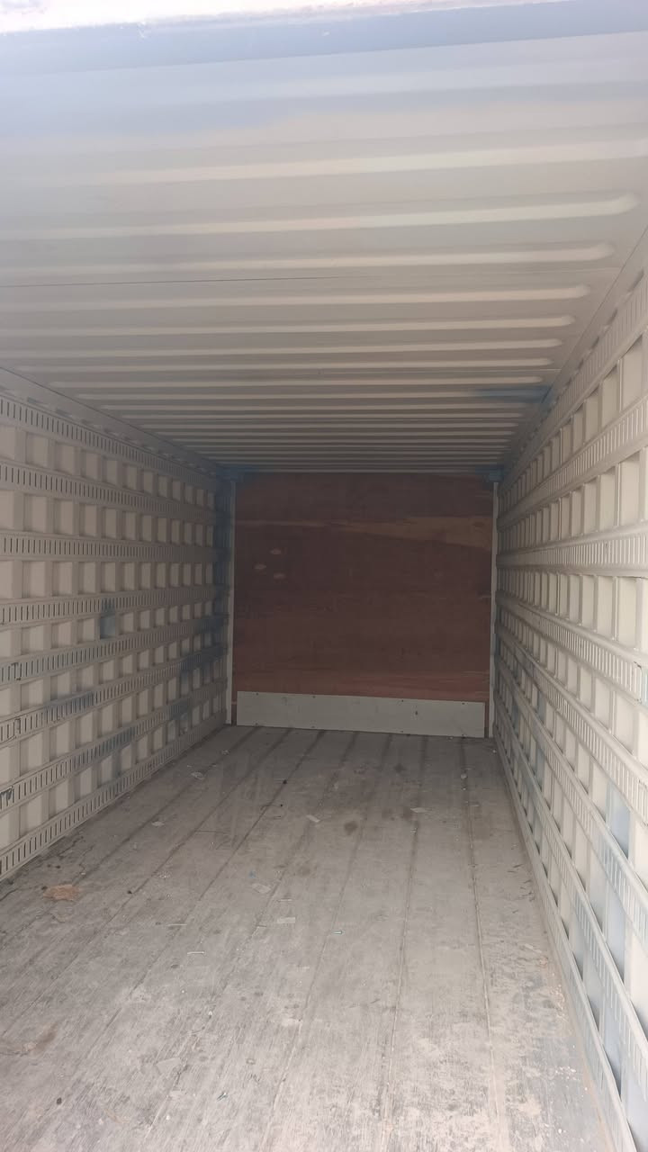 سلام عليكم 
على بركه لله وصول وجبه حاويات + كرفانات نضيفه فول تفليش الاسعار 
حاويه ام الاربعين او حاويه ام العشرين كرفانات العنوان بابل قضاء كوثى جبله 
الاستفسار ***********
***********
