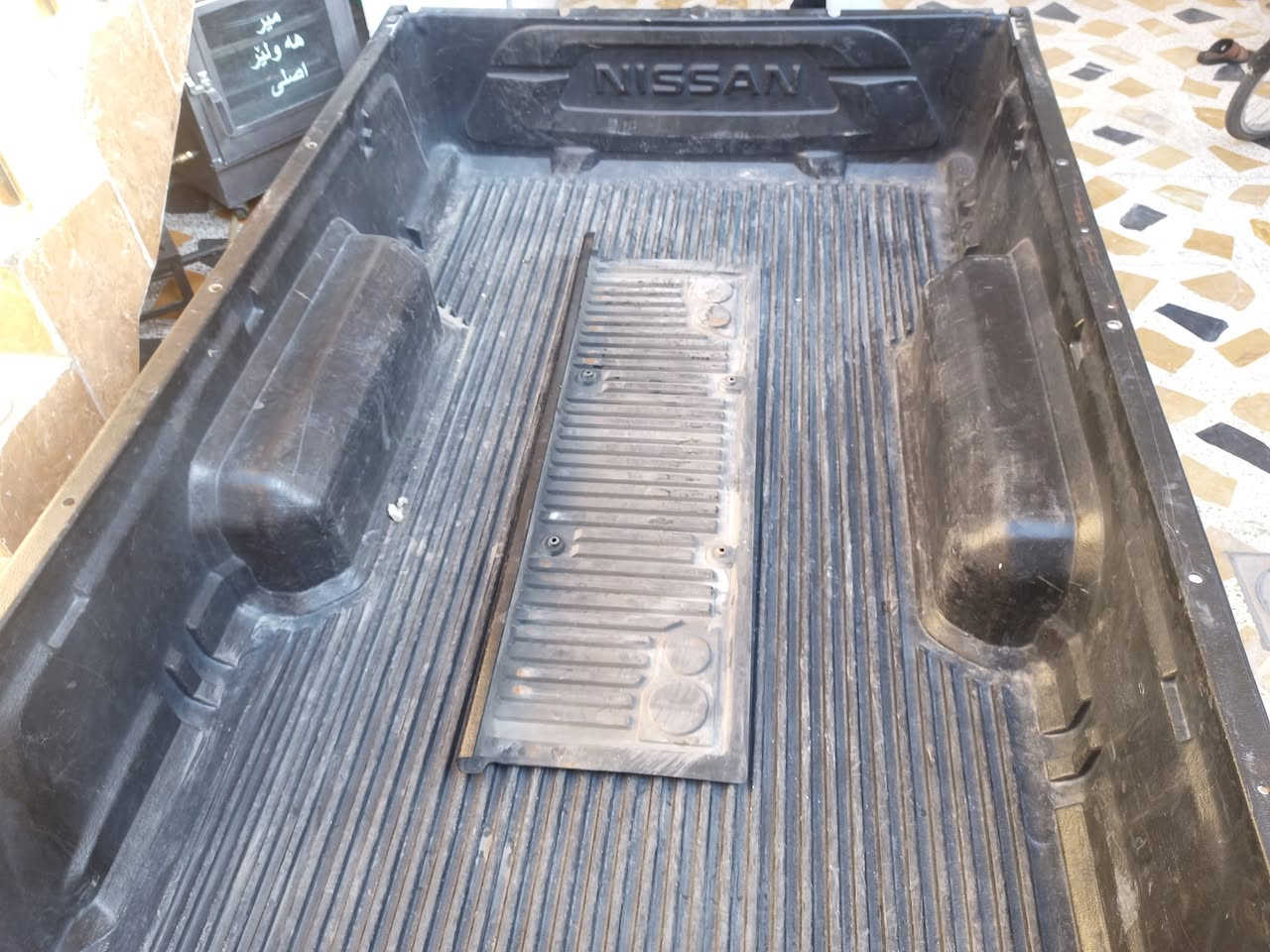 ناو بؤدى نيسان ٥ قولاب بؤفرؤشتن
بؤ زانينى نرخ ***********
