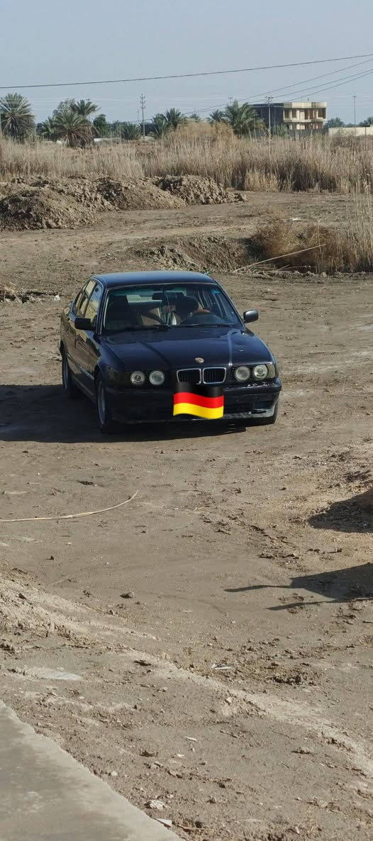 السلام عليكم بي أم للبيع 525تخم تاير جديد باتري جديد كير ومكينه مكفول كهربائيات كلها شغاله تبريد شغال سعر 50وبيها مجال حك الجيه الأستفسار على الرقم ***********
