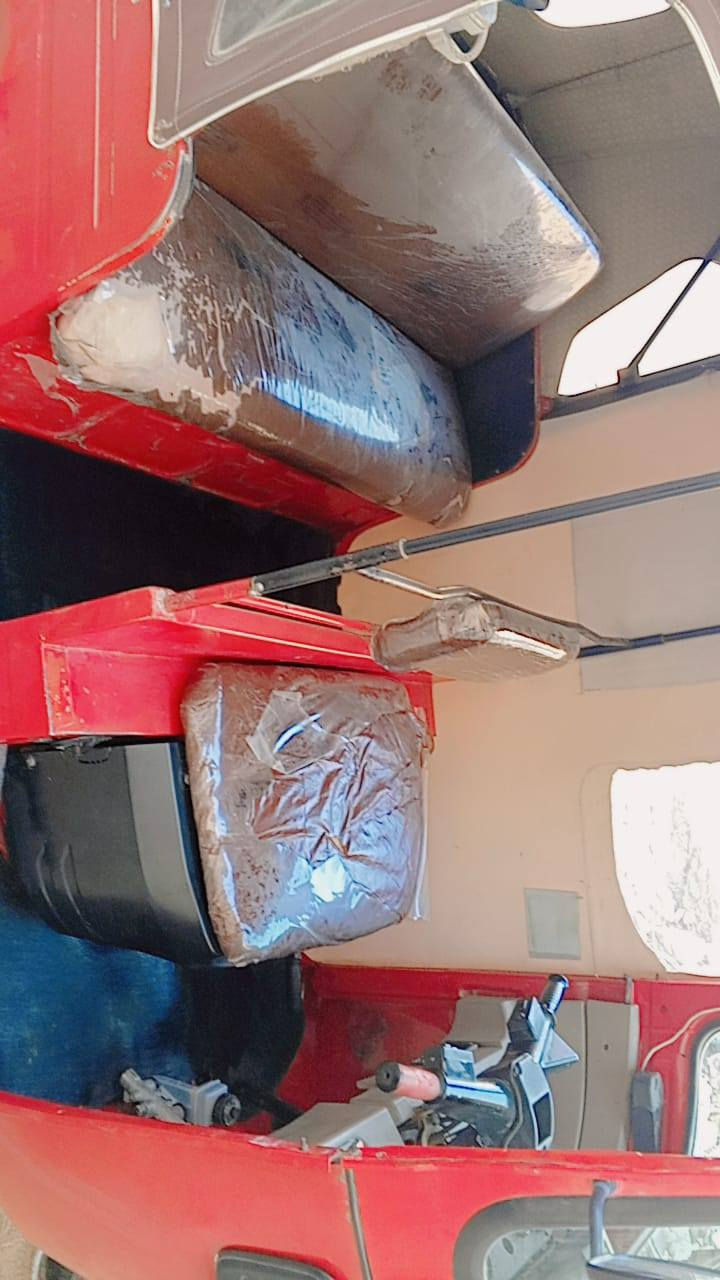 تكتك ١٨ محرك ٢١ مكفوله من الصبغ والحادث رقم ألماني للبيع سعر ٥٥٠٠ بيها مجال بصيط للشراي مكاني كربلاء المعملجي الاتصال ***********
